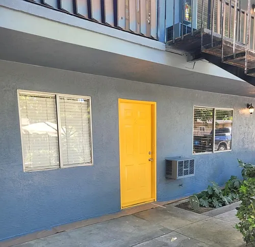165 4th St #1 Photo 1