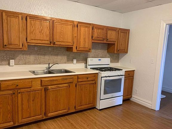 3rd image of 338 W Philadelphia St APT 1