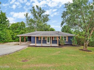 820 Sunset Dr, Kingston, TN 37763