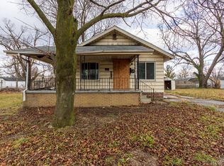 2434 Mackin Rd, Flint, MI 48504