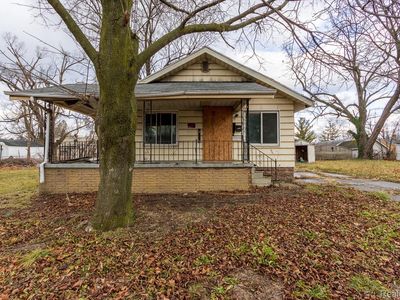 2434 Mackin Rd, Flint, MI, 48504