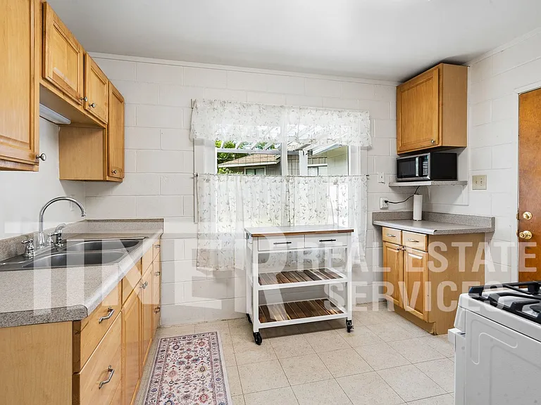 2720 Riesling Way — Photo 9