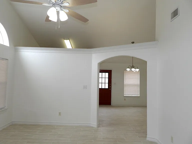2101 Bahamas Dr #3 — Photo 10