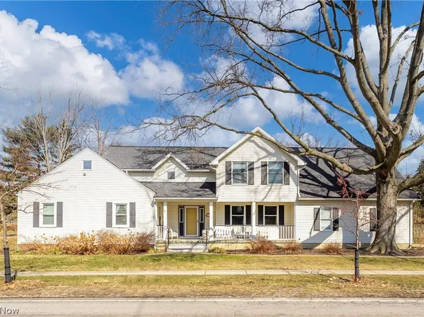 151 Jaycox Rd, Avon Lake, OH 44012