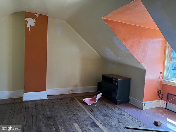 4th image of 837 Prangley Ave