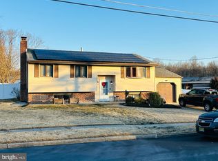 22 Eaton Cir, Laurel Springs, NJ 08021