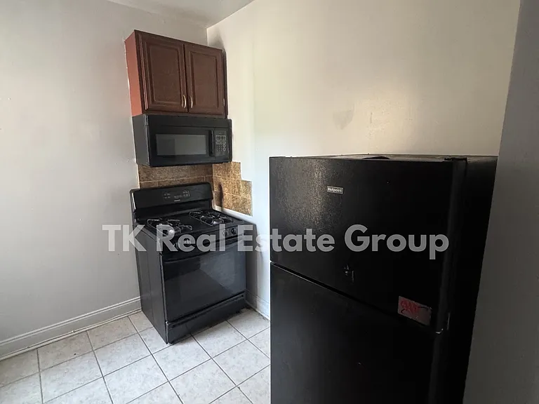 1084 Kennedy Blvd #7 — Photo 6