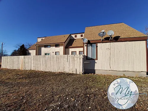 3 bed, 1.0 bath, $1,195 Photo 1