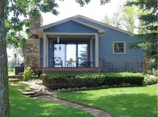 3240 Leonard Point Ln, Oshkosh, WI 54904