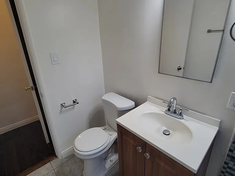 924 Hancock Ave #2 — Photo 5