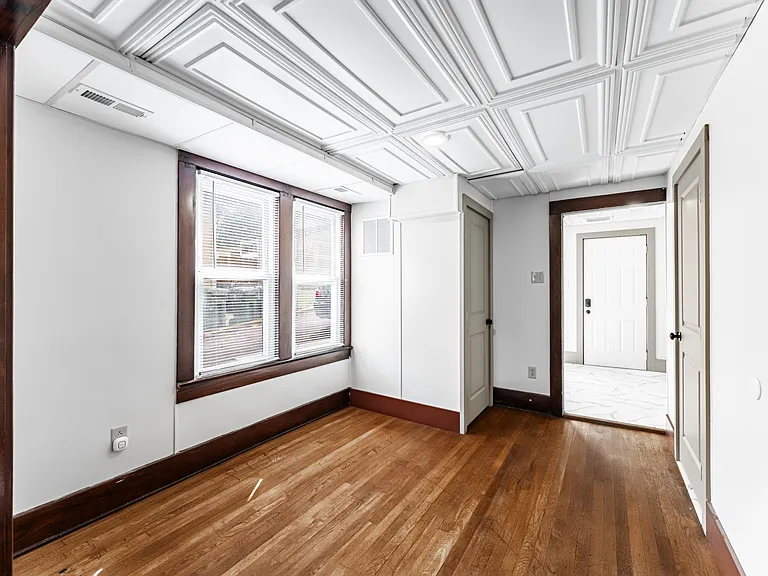 212 Dewey St — Photo 9