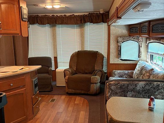 5th image of 6480 Wallops Dr #9