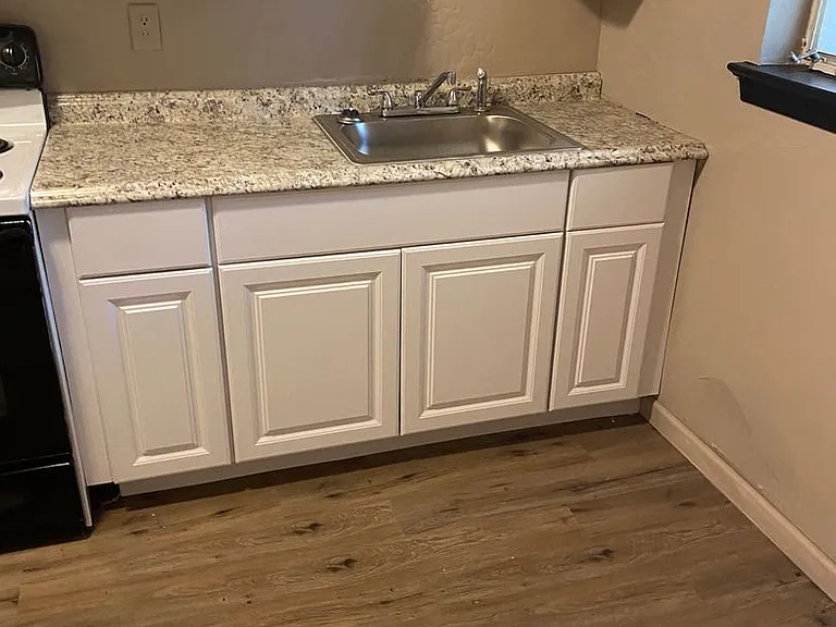 3751 Wesley Dr — Photo 3