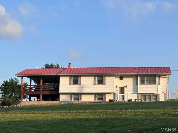 33020 Hall Rd, Richland, MO 65556