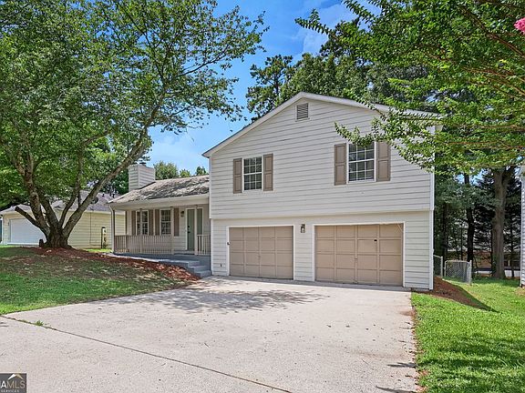 2nd image of 2351 Boone Pl
