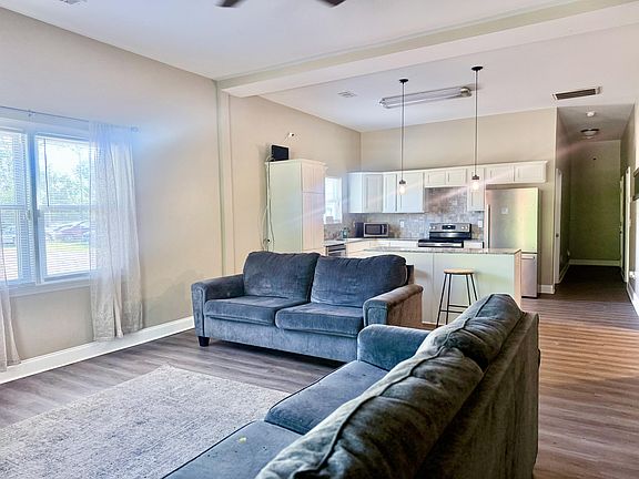2nd image of 716 5th Street