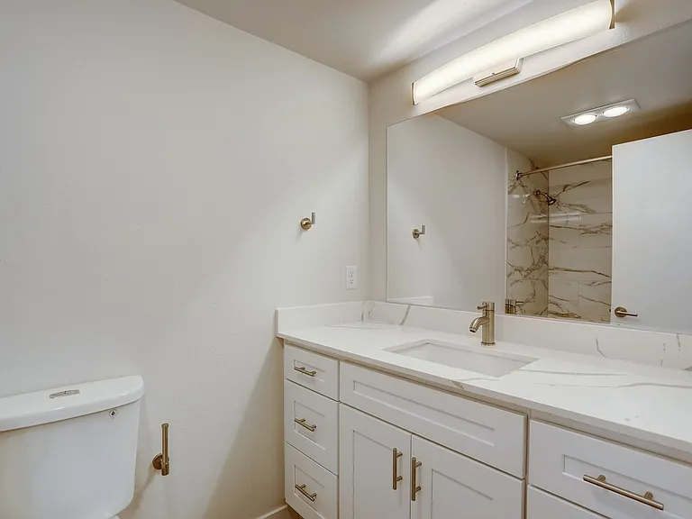 Bellefield Manor — Photo 116