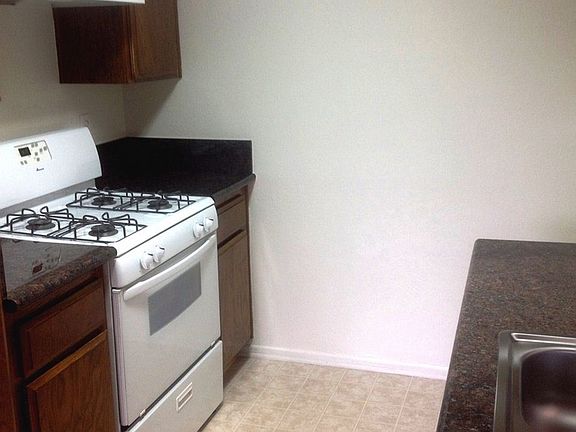 2nd image of 5233 Bellingham Ave APT 104