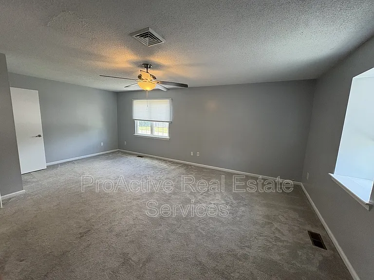 1501 Antler Cir — Photo 24