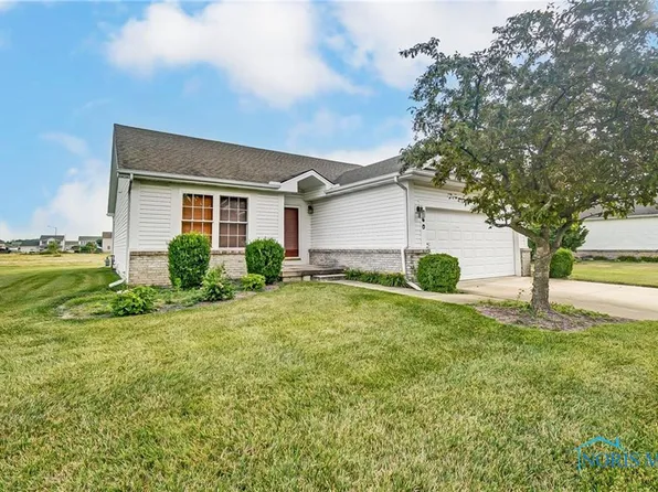 760 Greystone Dr, Bowling Green, OH 43402