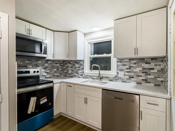 56 Laval St #1, Manchester, NH 03102