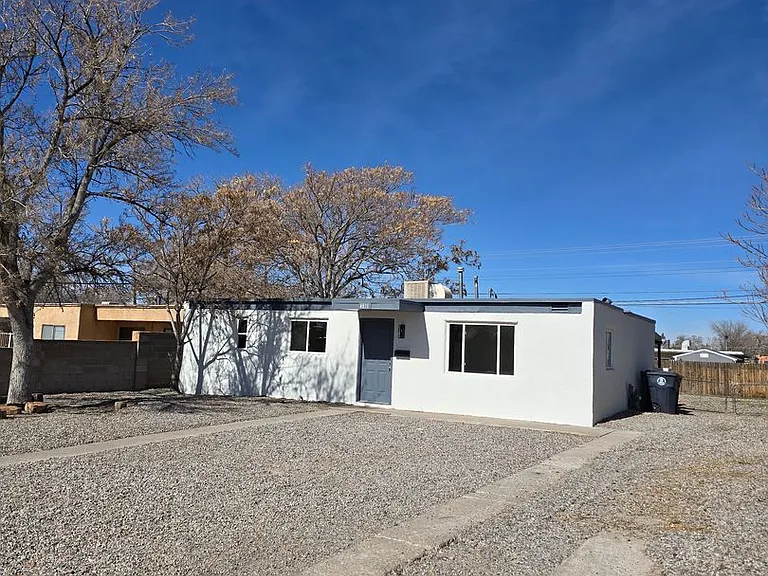4811 Comanche Rd NE — Photo 16