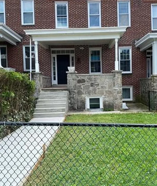 2311 Anoka Ave #B