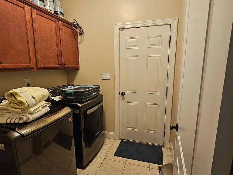 305 Skipping Water Dr — Photo 29
