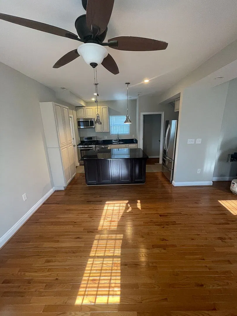Beautiful 2bd 3.5 bath in Marshall Heights — Photo 3