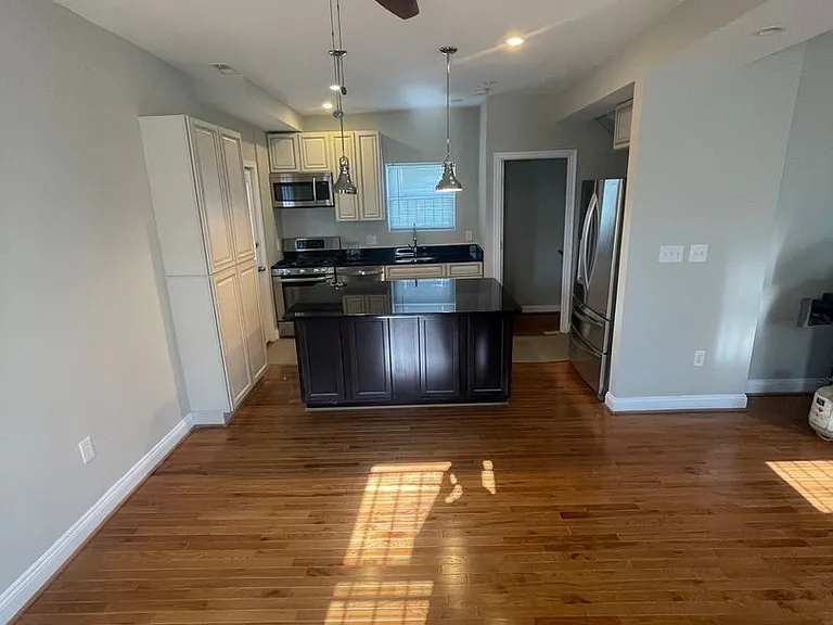 5032 E Capitol St NE — Photo 3