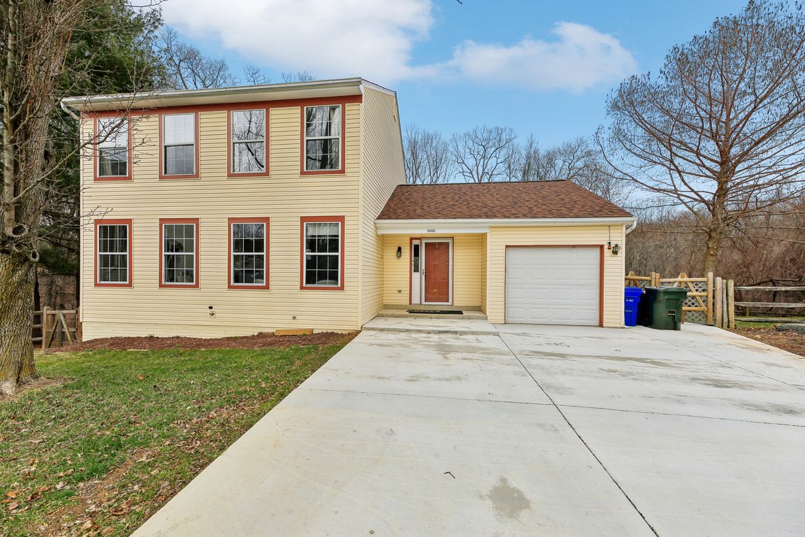 Hunters Chase Ln-001.jpg