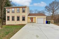 Hunters Chase Ln-001.jpg