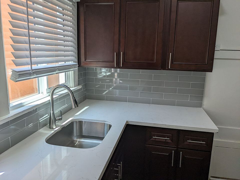 2nd image of 828 Chestnut Ave #8