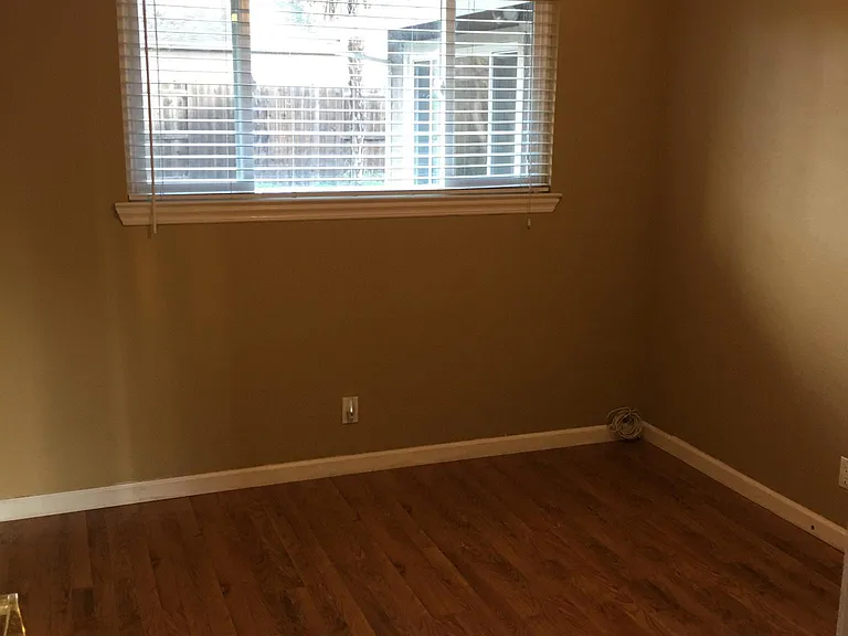 9001 Feather River Way — Photo 30