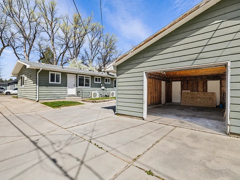 3205 W Anderson St — Photo 14