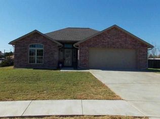 902 NW 66th St, Lawton, OK 73505