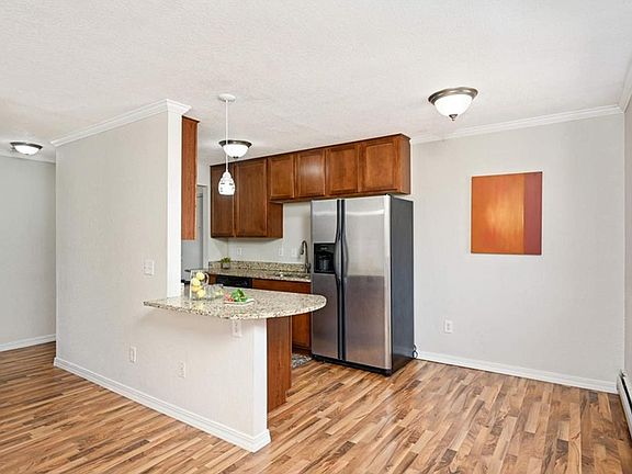 3rd image of 3120 Hennepin Ave S #105