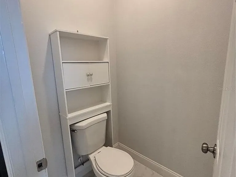 423 Churchill Ct — Photo 11