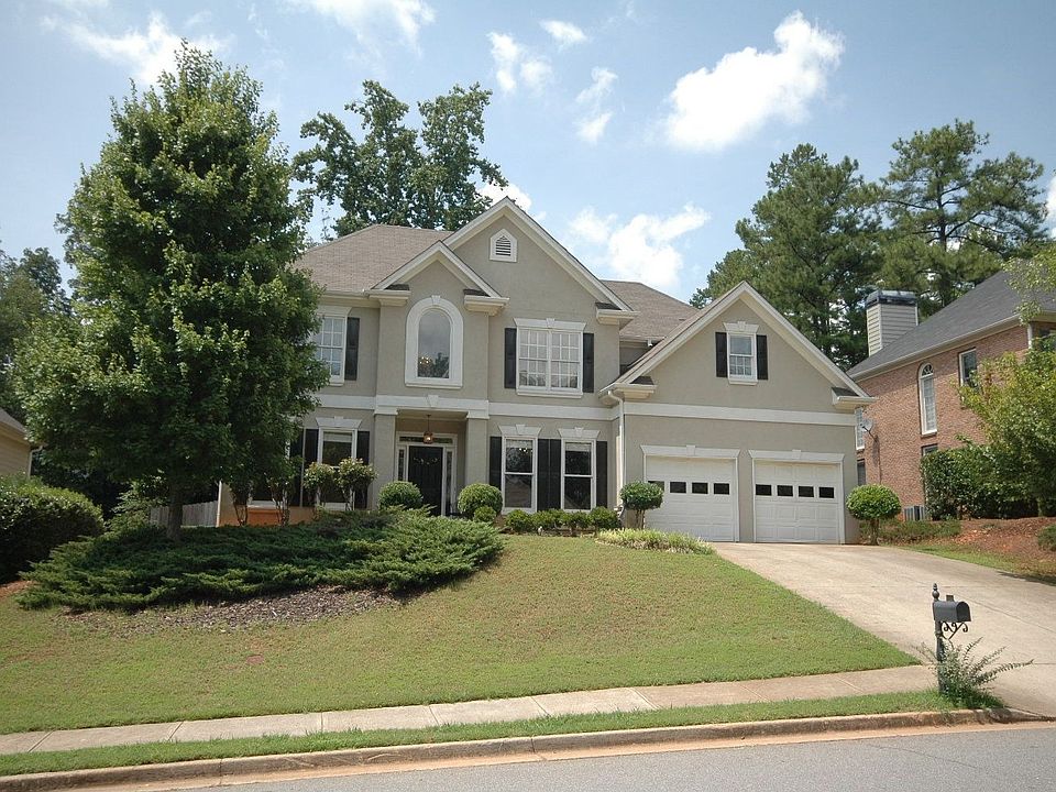 Beautiful 4 Bedroom, 3 Full Bath home in popular Park Bridge Subdivision