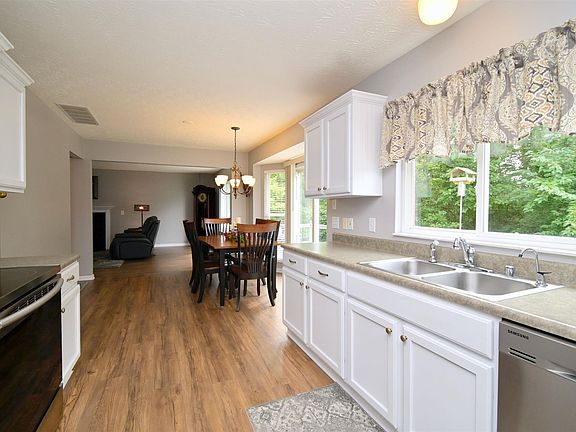 5th image of 1146 Rivermeade Dr