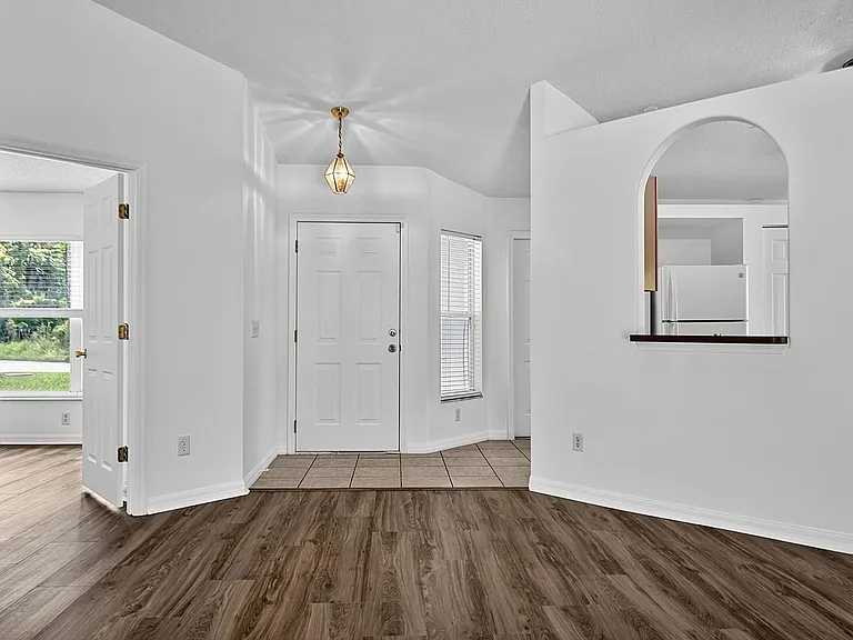 15 Renmont Ct — Photo 7