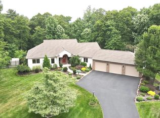 76 Shea Dr, Mohnton, PA 19540