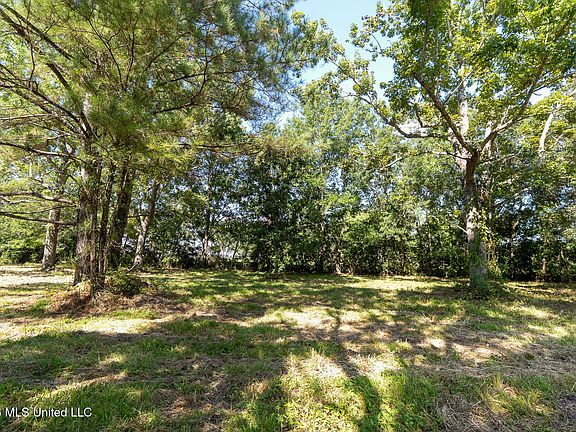 3rd image of 10232 Goodman Rd