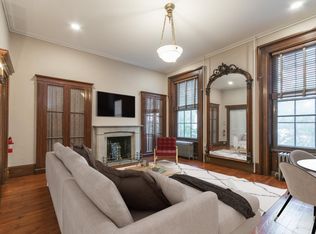 1718 Pine St #2F, Philadelphia, PA 19103