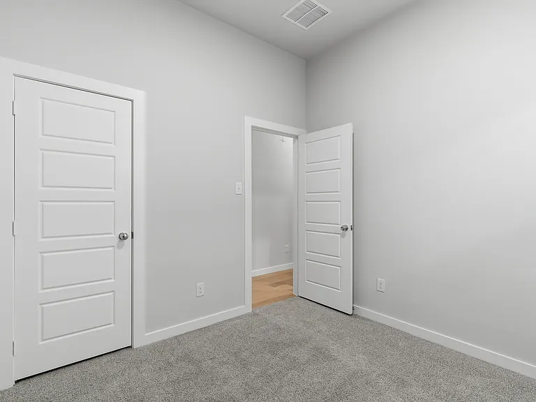 3912 Sandstone Dr — Photo 17