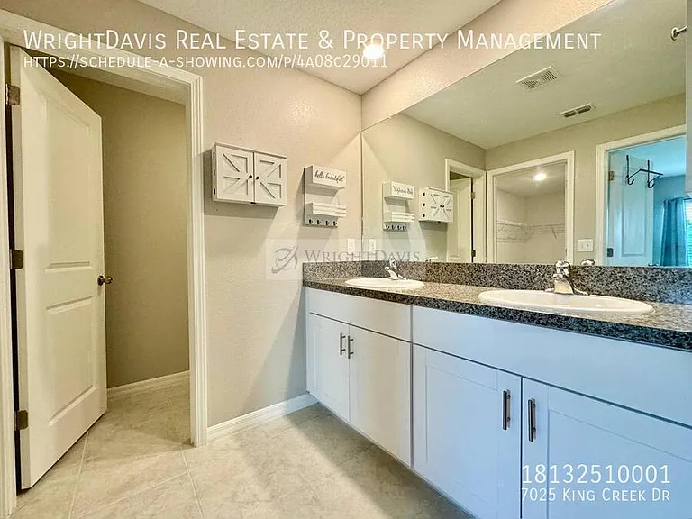 7025 King Creek Dr — Photo 12