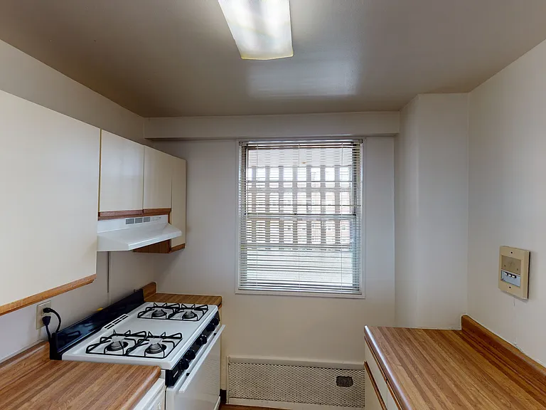 Fountain Place Apartments — Photo 20