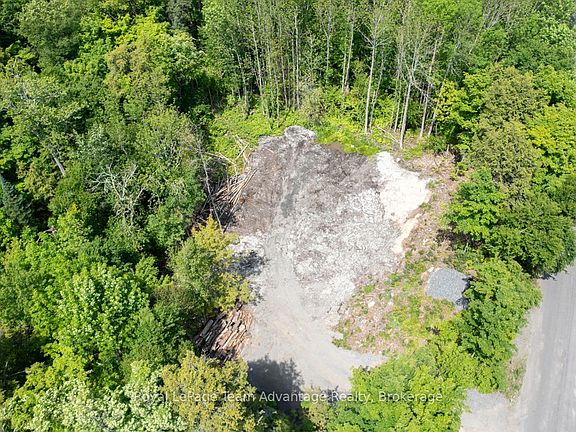 3rd image of 40 Sunnyshore Park Dr