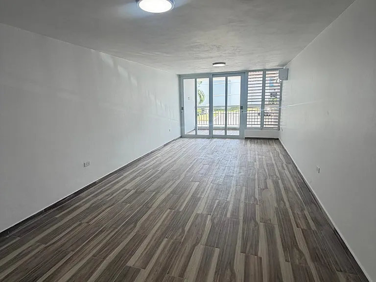 1 Chalets Del Parque #C4 — Photo 3
