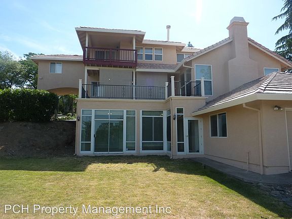 5th image of 521 Lakeridge Ct